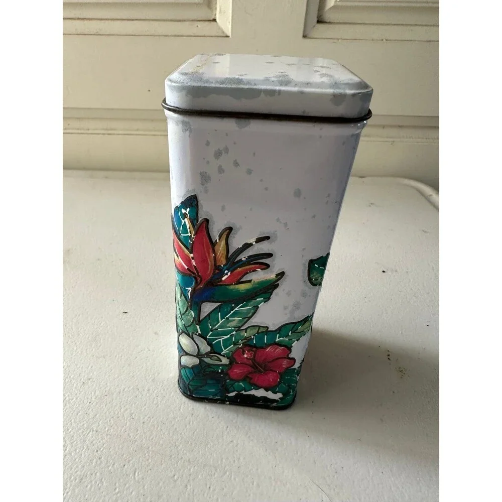 Island Plantations Hawaiian Tea Cookies Embossed Tropical Tall Tin Container
